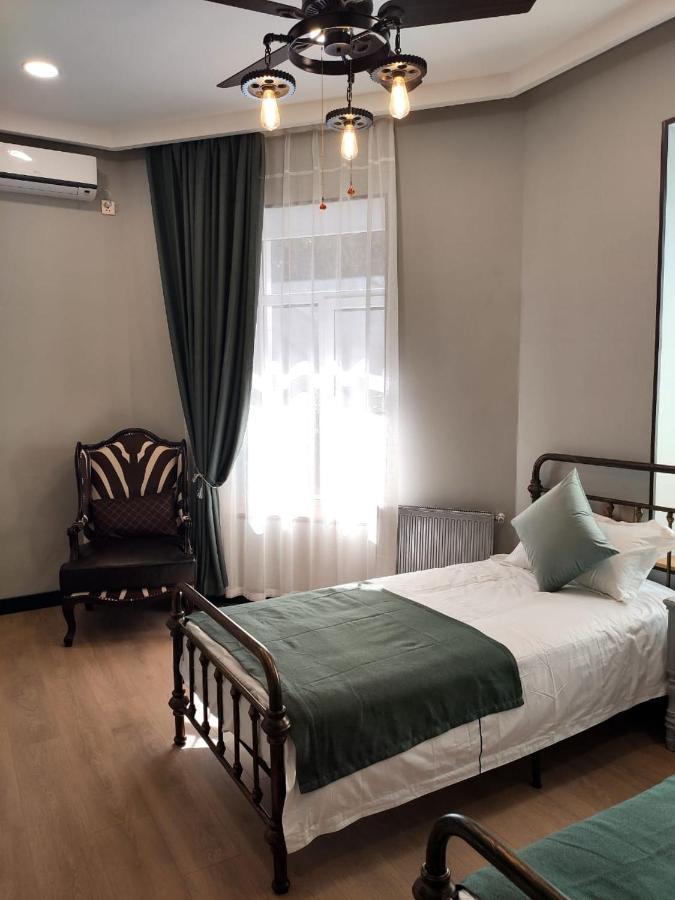 Qin Boutique Hotel ティビリシ エクステリア 写真
