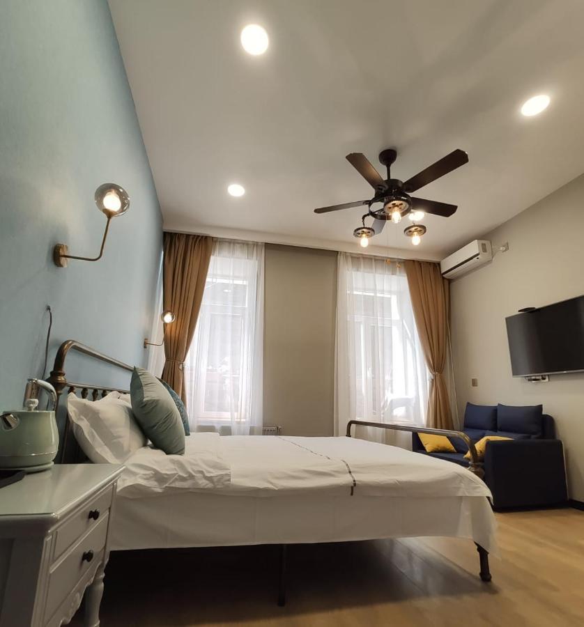 Qin Boutique Hotel ティビリシ エクステリア 写真