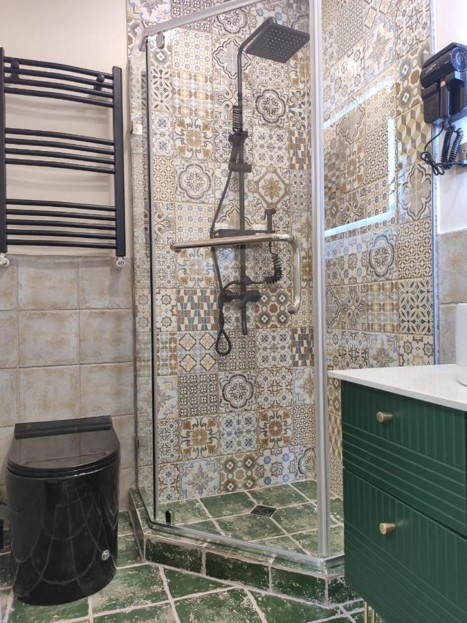 Qin Boutique Hotel ティビリシ エクステリア 写真