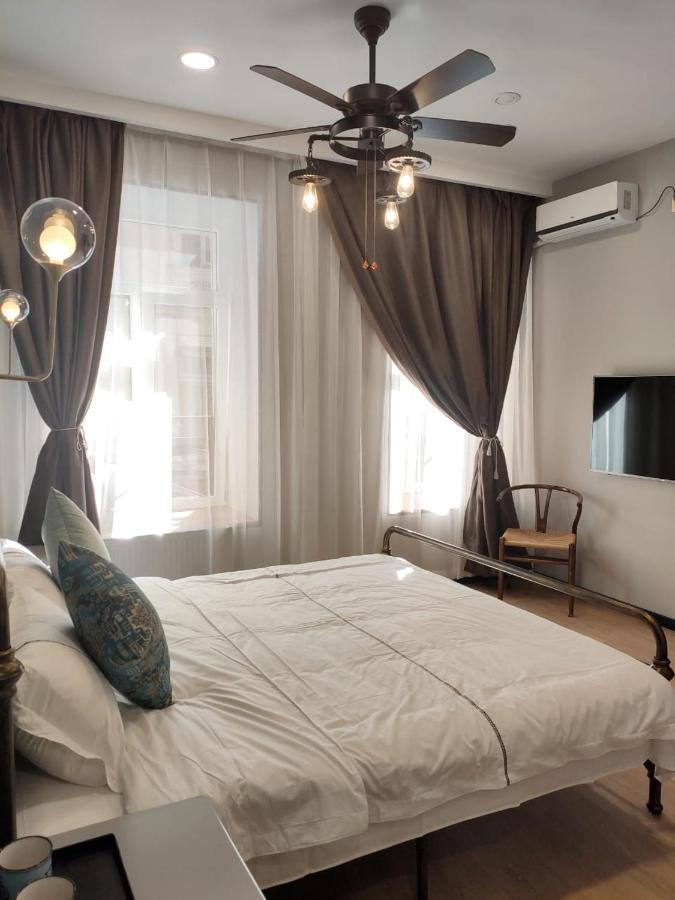 Qin Boutique Hotel ティビリシ エクステリア 写真