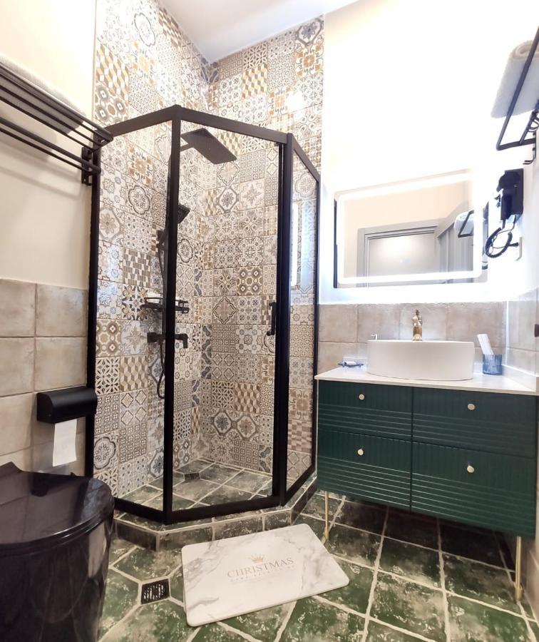 Qin Boutique Hotel ティビリシ エクステリア 写真