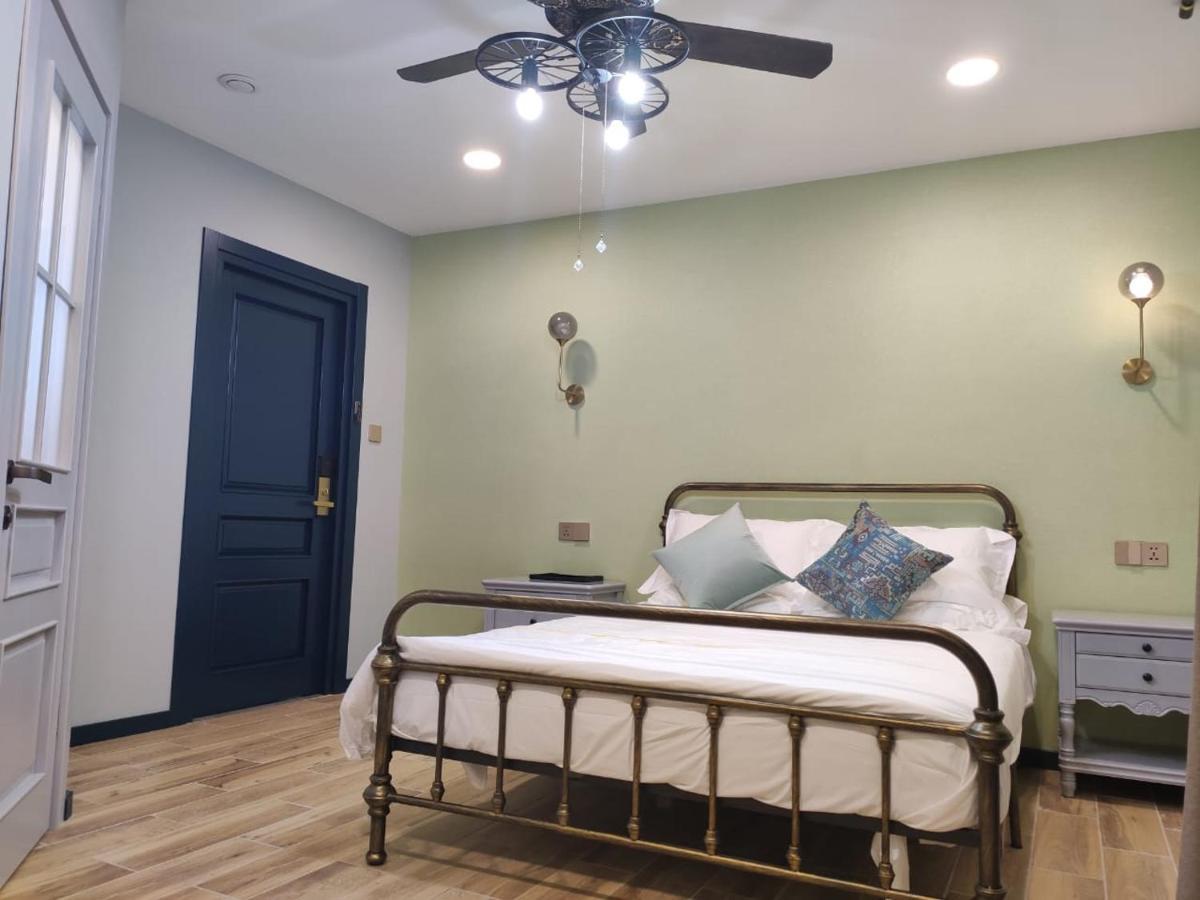 Qin Boutique Hotel ティビリシ エクステリア 写真